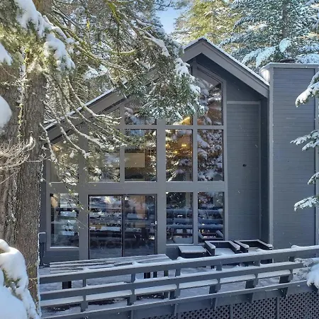 Modern Mtn Cabin Hot Tub 9 Mins To Northstar